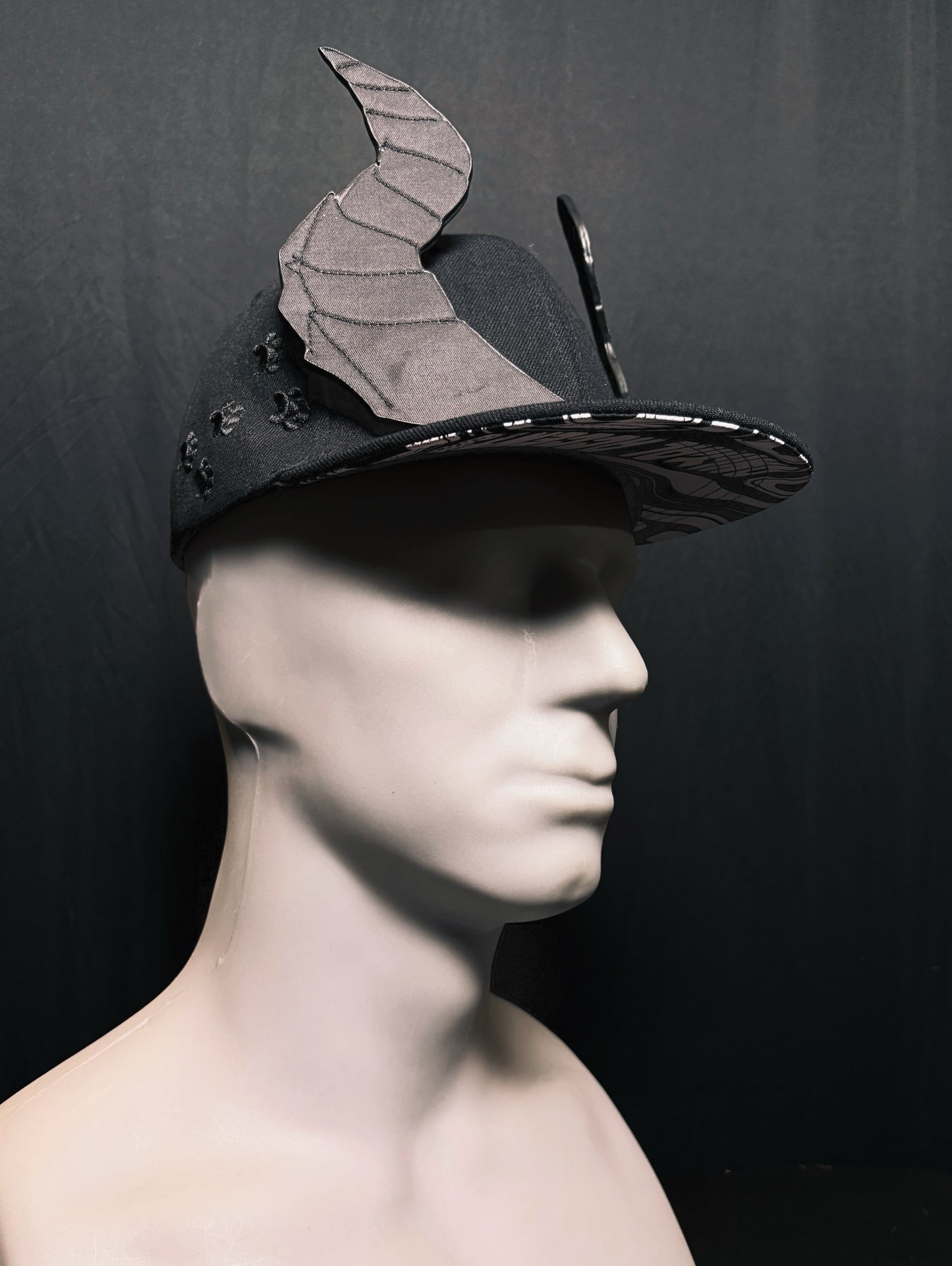 Black Jagged Horns